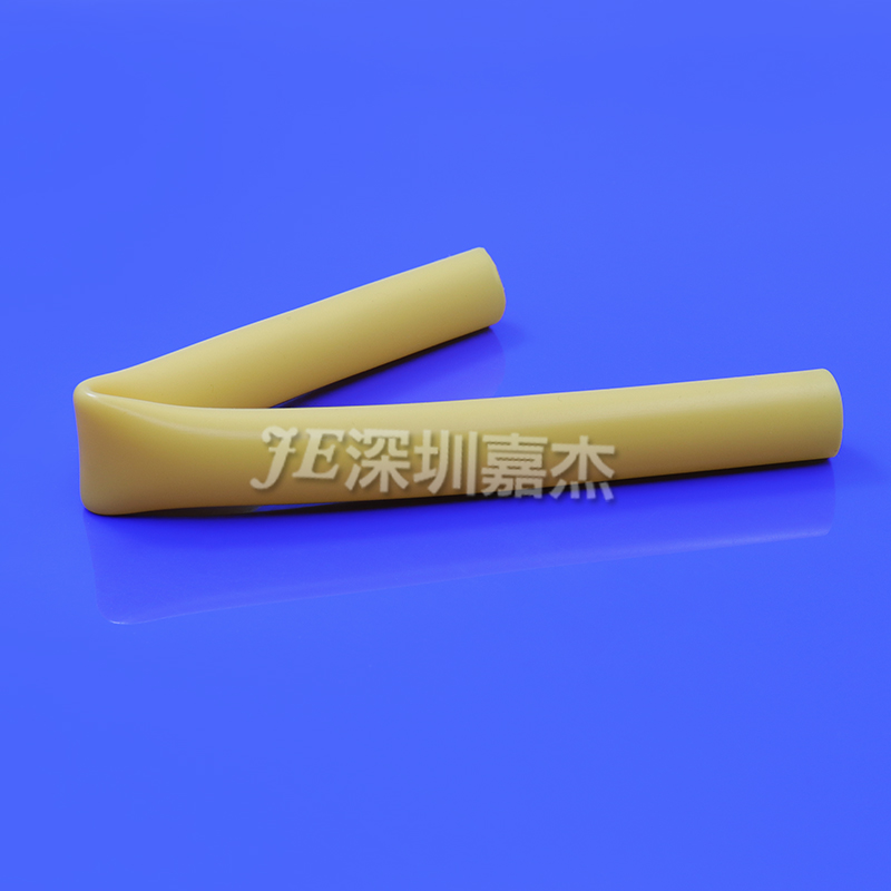 暴操后入内射白虎逼双色硅胶管